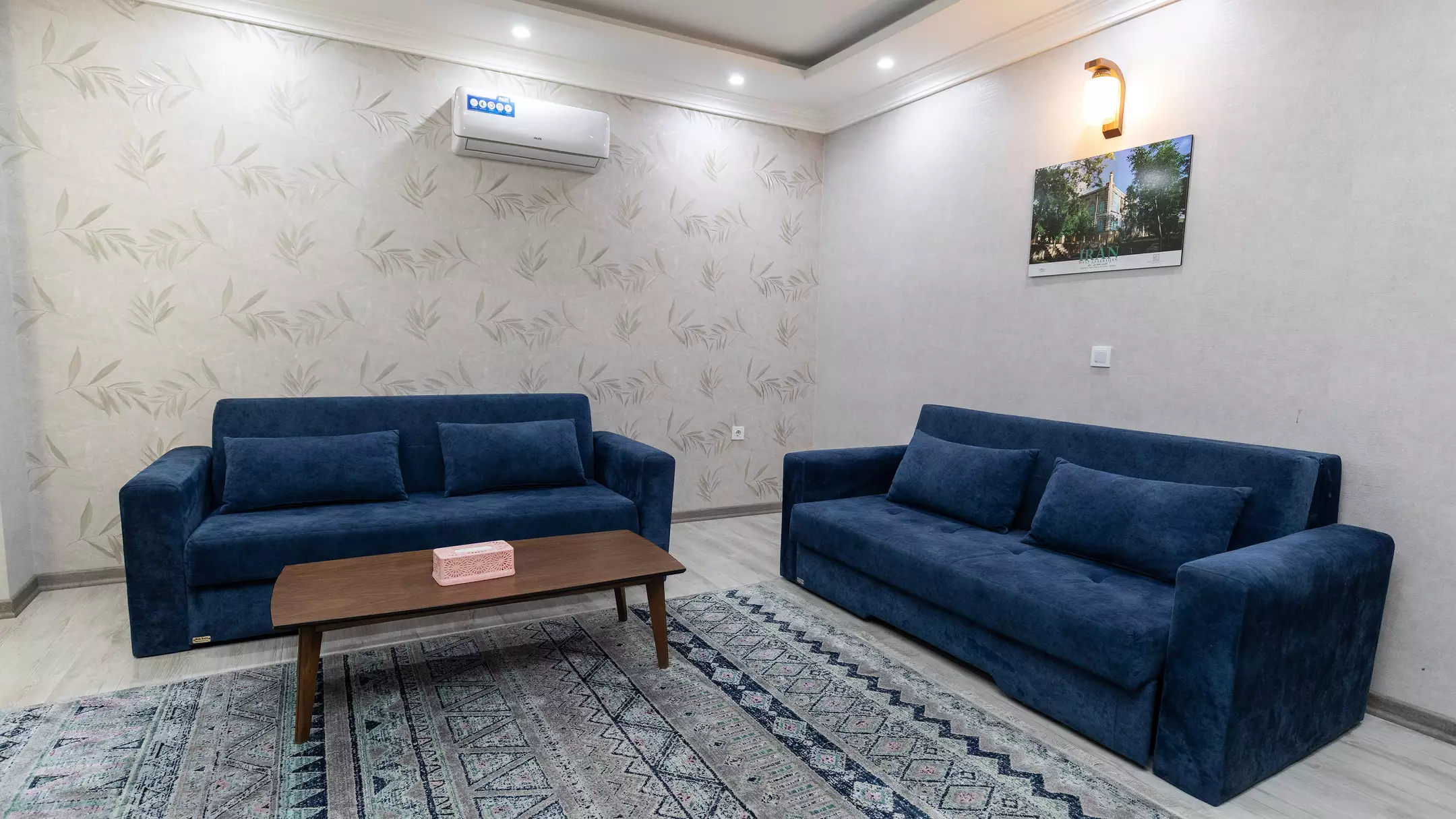 Alibaba https://cdn.alibaba.ir/ostorage/hotel-accommodation-images/674abc337e75320ec907f243_هتل کارا - سوئیت یک خوابه چهارتخته دبل سینگل (دو مبل تخت شو) (1).webp